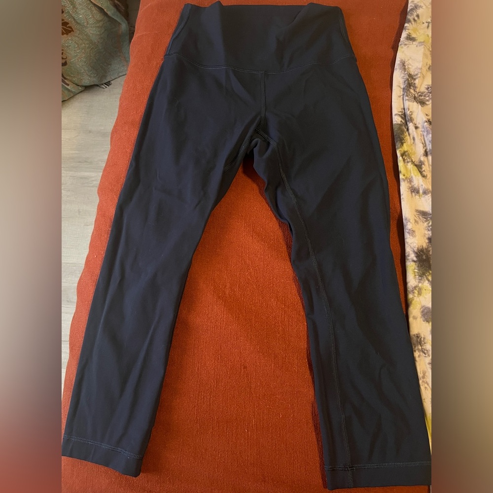 🍋Lululemon Athletica align navy Leggings size 6 length 23